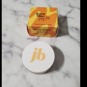 Gold Eyeshadow Base